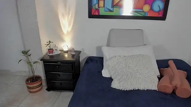 Jessica Herrera  online show from December 16, 2025, 10:36 pm