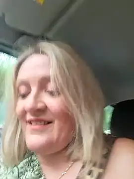 Snapshot of lady_charlyne chatting on January 18, 2025, 6:32 pm lady charlyne online show from January 18, 2025, 6:32 pm