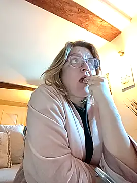 Snapshot of lady_charlyne chatting on September 9, 2025, 6:34 am lady charlyne online show from September 9, 2025, 6:34 am