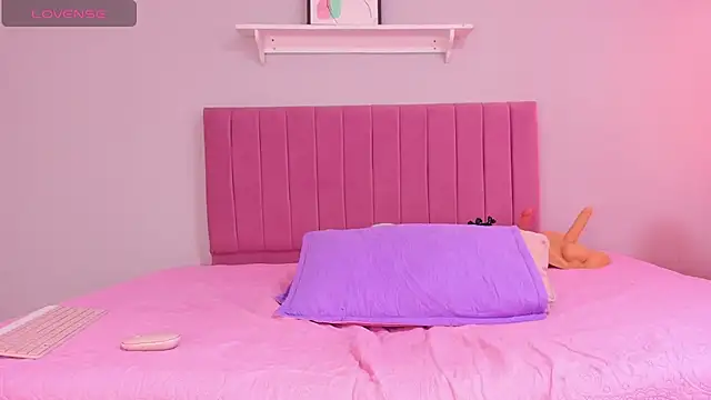 Snapshot of alexa_pariss chatting on November 24, 2025, 2:28 pm alexa pariss online show from November 24, 2025, 2:28 pm