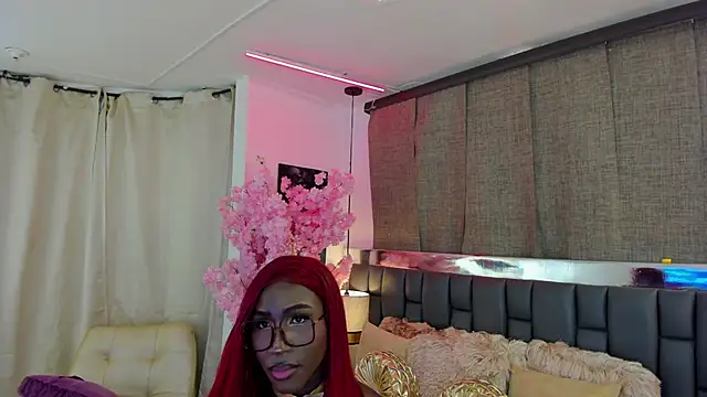 IsseyMz online show from February 23, 2025, 9:37 pm