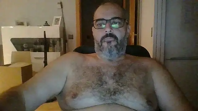 Snapshot of templar2303 chatting on October 21, 2025, 9:03 pm templar2303 online show from October 21, 2025, 9:03 pm