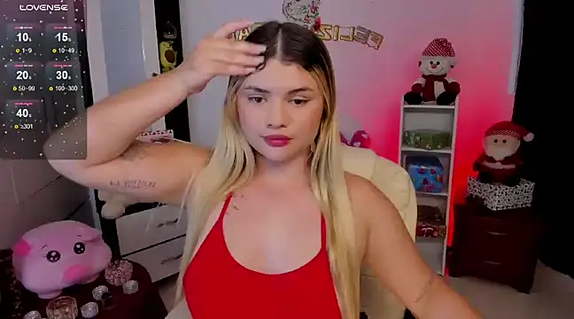 chloejones   online show from December 5, 2024, 7:44 pm