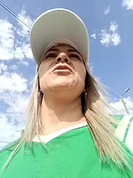 Snapshot of Chantal_hott chatting on December 22, 2025, 7:36 pm Chantal hott online show from December 22, 2025, 7:36 pm