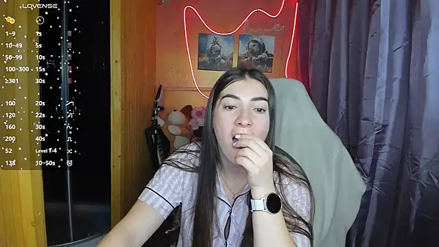 Fiery Brunette  online show from February 27, 2025, 5:07 am