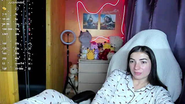 Fiery Brunette  online show from September 25, 2025, 3:34 am