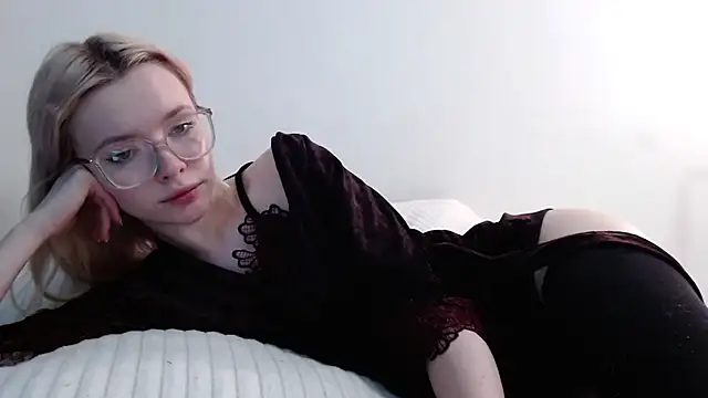 Snapshot of Sataobby chatting on March 3, 2025, 2:39 pm Sataobby online show from March 3, 2025, 2:39 pm