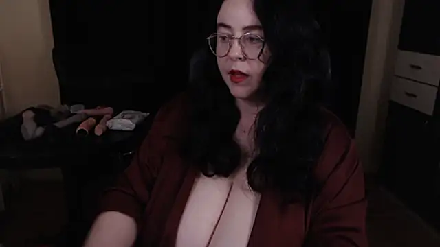 poshmistress online show from June 3, 2026, 11:42 pm