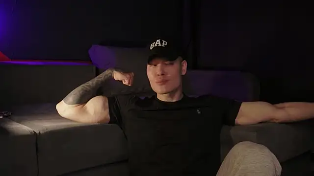 Snapshot of RODARRI chatting on December 21, 2025, 6:20 pm RODARRI online show from December 21, 2025, 6:20 pm