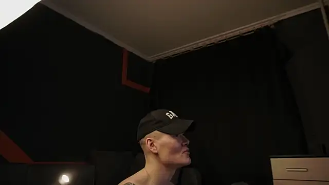 Snapshot of RODARRI chatting on January 7, 2026, 9:42 pm RODARRI online show from January 7, 2026, 9:42 pm