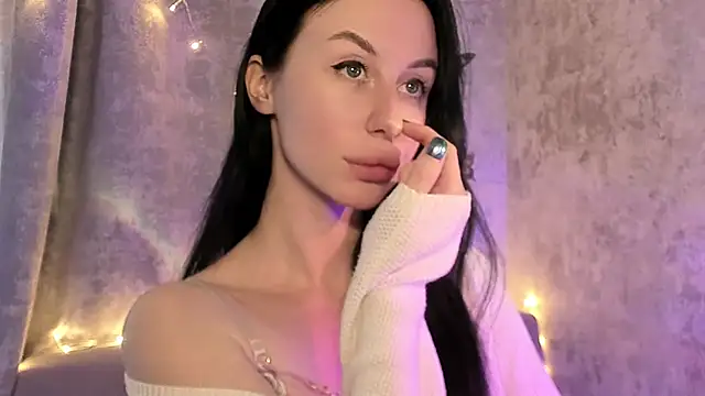 elena addiction online show from April 14, 2026, 2:11 pm