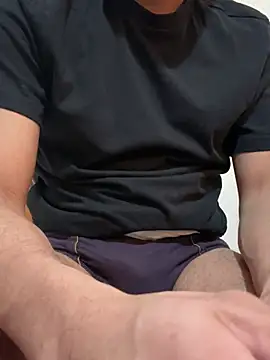 Snapshot of rhuh3991 chatting on January 16, 2025, 8:00 am rhuh3991 online show from January 16, 2025, 8:00 am