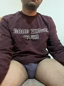 Snapshot of rhuh3991 chatting on December 29, 2024, 5:22 pm rhuh3991 online show from December 29, 2024, 5:22 pm