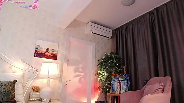 Snapshot of IreneHope chatting on February 17, 2026, 11:51 am IreneHope online show from February 17, 2026, 11:51 am