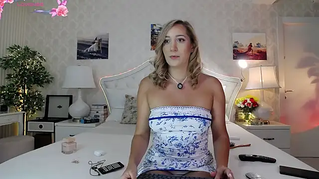 Snapshot of IreneHope chatting on July 9, 2026, 9:21 am IreneHope online show from July 9, 2026, 9:21 am