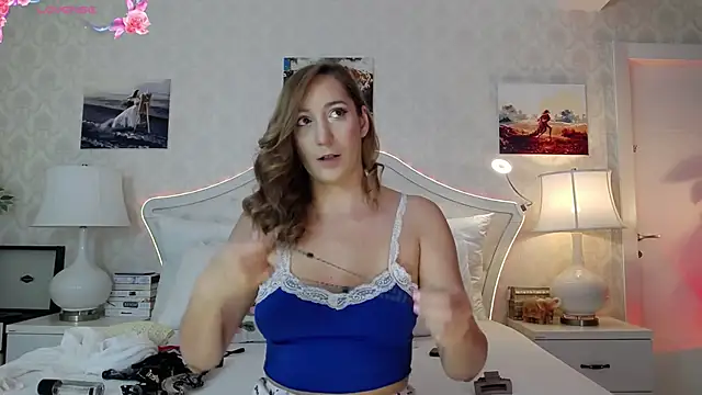 Snapshot of IreneHope chatting on June 12, 2026, 9:18 am IreneHope online show from June 12, 2026, 9:18 am