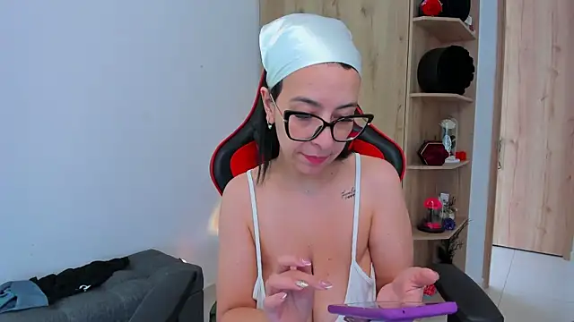  amanda seyfried19 online show from February 9, 2026, 3:43 pm