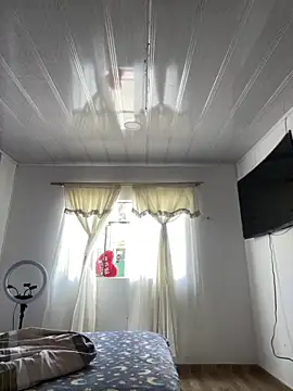 hannahb-e online show from October 24, 2025, 7:57 pm