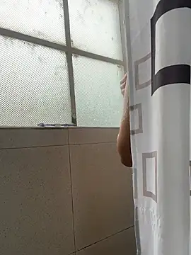 hannahb-e online show from February 12, 2026, 8:08 pm