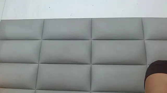 Snapshot of emily_brontee_ chatting on October 25, 2025, 1:01 pm emily brontee online show from October 25, 2025, 1:01 pm