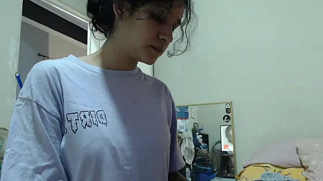 Snapshot of AlinaWoolf_ chatting on July 1, 2026, 3:45 pm AlinaWoolf online show from July 1, 2026, 3:45 pm