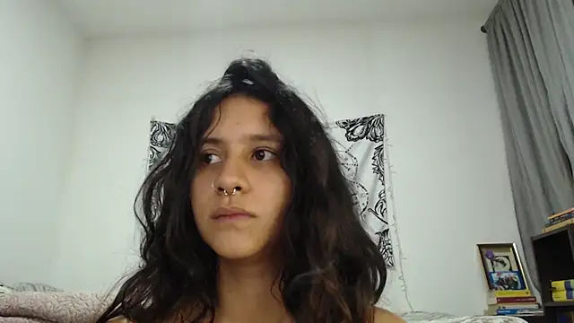 Snapshot of AlinaWoolf_ chatting on December 26, 2024, 4:43 am AlinaWoolf  online show from December 26, 2024, 4:43 am