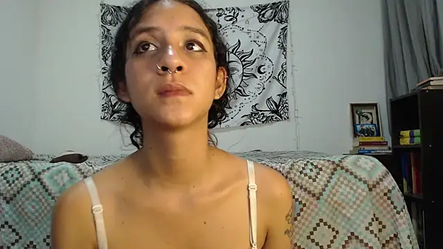 Snapshot of AlinaWoolf_ chatting on December 11, 2024, 5:53 am AlinaWoolf  online show from December 11, 2024, 5:53 am