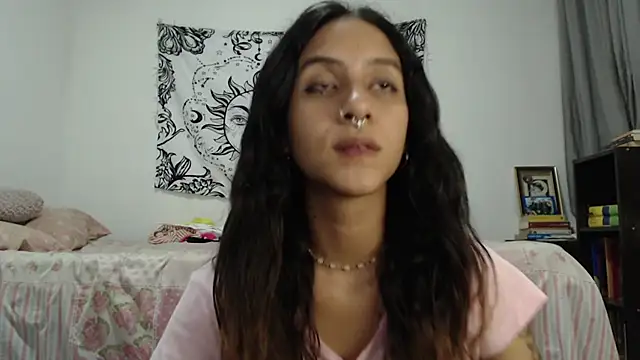 Snapshot of AlinaWoolf_ chatting on December 4, 2024, 2:36 am AlinaWoolf  online show from December 4, 2024, 2:36 am