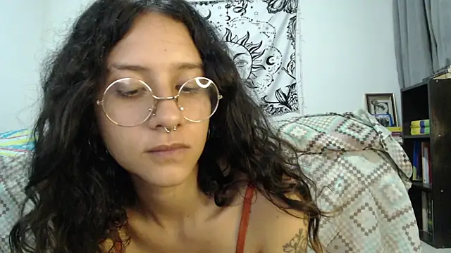 Snapshot of AlinaWoolf_ chatting on March 8, 2025, 7:49 am AlinaWoolf  online show from March 8, 2025, 7:49 am