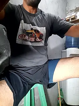 Snapshot of hecwil8 chatting on January 10, 2026, 12:22 pm hecwil8 online show from January 10, 2026, 12:22 pm