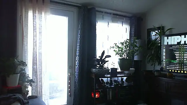 Snapshot of CeceilaMoon chatting on January 12, 2026, 4:03 pm CeceilaMoon online show from January 12, 2026, 4:03 pm