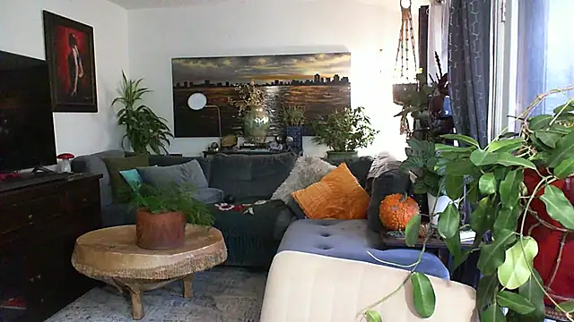 CeceilaMoon online show from November 21, 2025, 1:54 pm