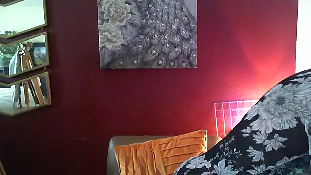 Snapshot of CeceilaMoon chatting on July 2, 2026, 6:14 pm CeceilaMoon online show from July 2, 2026, 6:14 pm