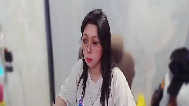 mememe 1006  online show from March 22, 2026, 8:10 pm