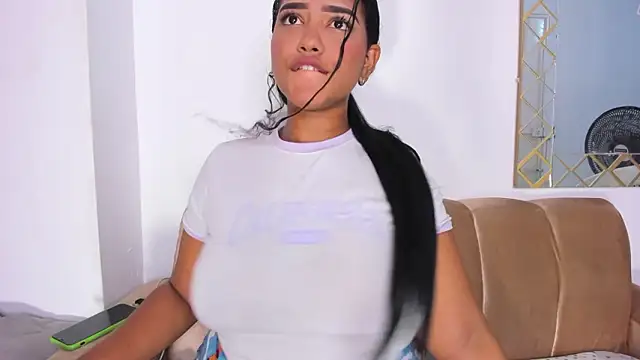 sharlot evans  online show from March 21, 2026, 4:33 pm