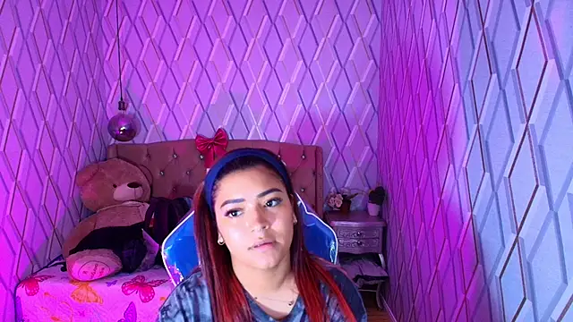 Snapshot of NicolleTaylor chatting on January 10, 2026, 4:08 am NicolleTaylor online show from January 10, 2026, 4:08 am