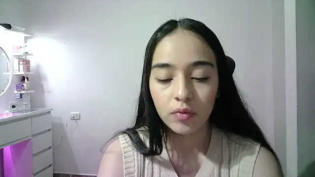 aineangeel online show from December 2, 2025, 1:06 am