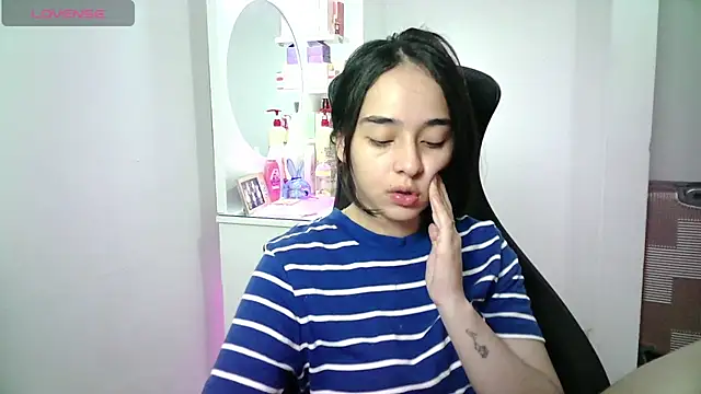 Snapshot of aineangeel chatting on June 14, 2026, 2:24 am aineangeel online show from June 14, 2026, 2:24 am