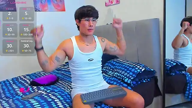 Snapshot of JayHotxxx chatting on February 11, 2026, 10:53 pm JayHotxxx online show from February 11, 2026, 10:53 pm