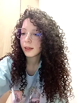 Snapshot of bluelen chatting on November 15, 2025, 6:50 am bluelen online show from November 15, 2025, 6:50 am