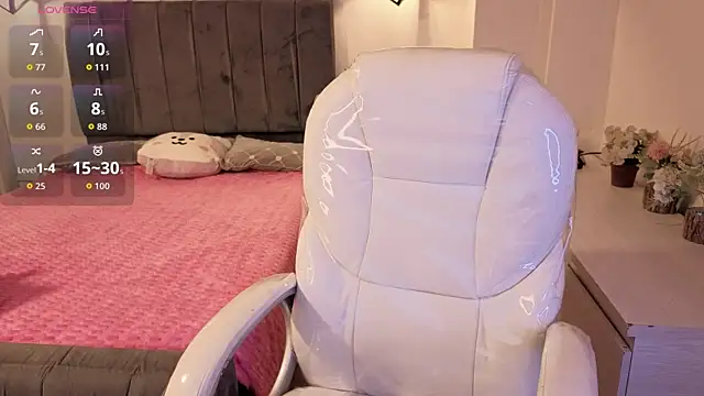 Snapshot of iam_sofiia chatting on November 1, 2025, 8:36 pm iam sofiia online show from November 1, 2025, 8:36 pm