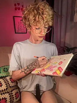 lyamthommpson online show from April 16, 2026, 12:00 am