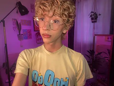 lyamthommpson online show from March 21, 2026, 7:40 pm