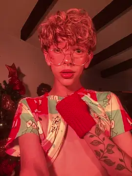 lyamthommpson online show from December 16, 2025, 8:57 pm