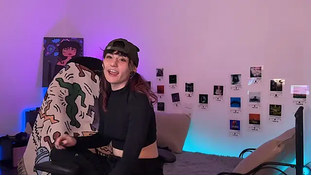 deadlysweet online show from May 24, 2026, 3:39 am