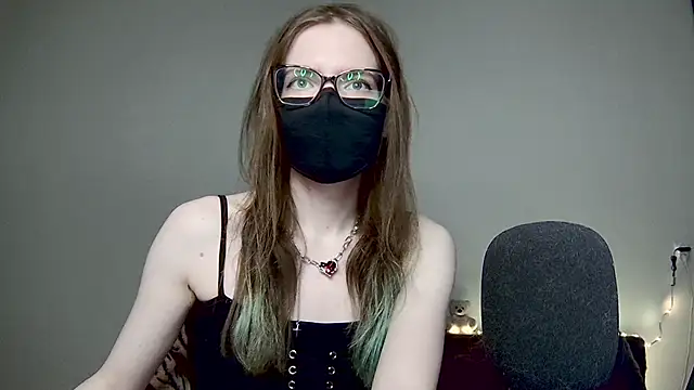 amber candyfloss online show from December 5, 2025, 4:11 am