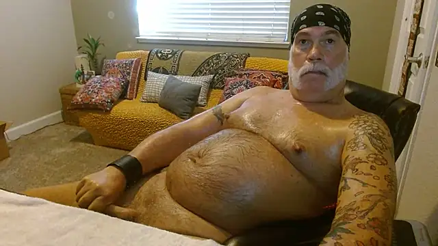 Snapshot of musclebearnips chatting on October 21, 2025, 6:07 pm musclebearnips online show from October 21, 2025, 6:07 pm