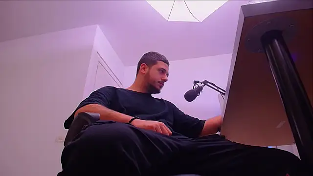 Snapshot of JoshKnights chatting on October 23, 2025, 4:55 am JoshKnights online show from October 23, 2025, 4:55 am