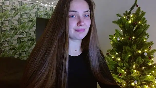 Snapshot of Olivia_shine chatting on December 22, 2025, 5:18 am Olivia shine online show from December 22, 2025, 5:18 am