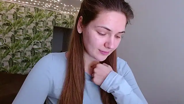 Snapshot of Olivia_shine chatting on January 16, 2026, 5:22 am Olivia shine online show from January 16, 2026, 5:22 am